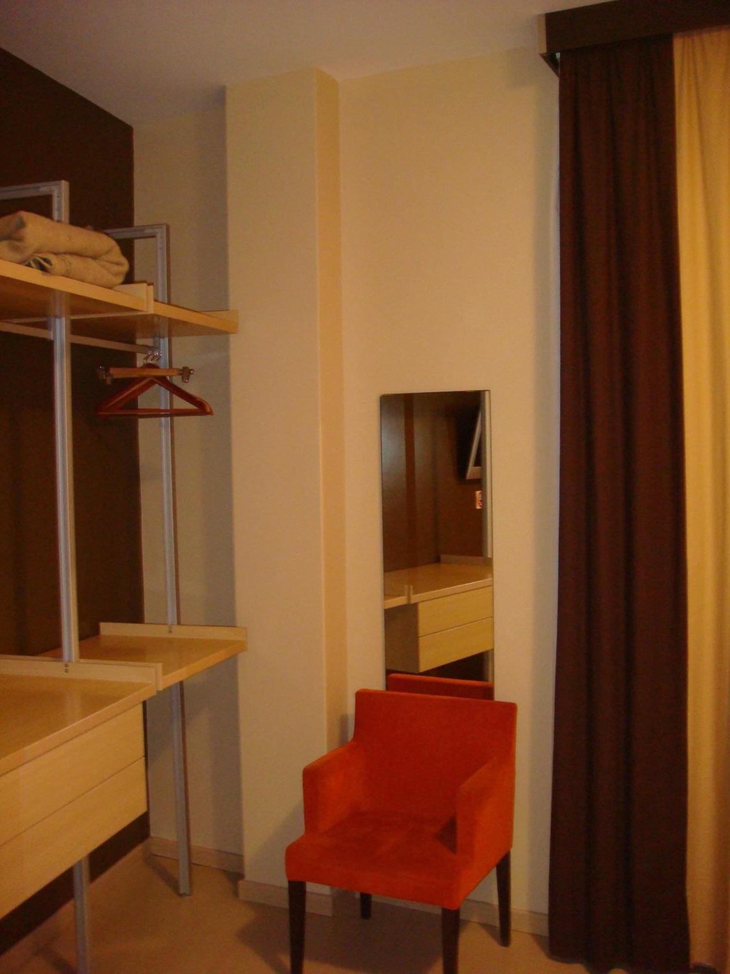 Hotel Leon Tierra De Vinos La Palma Del Condado Bilik gambar