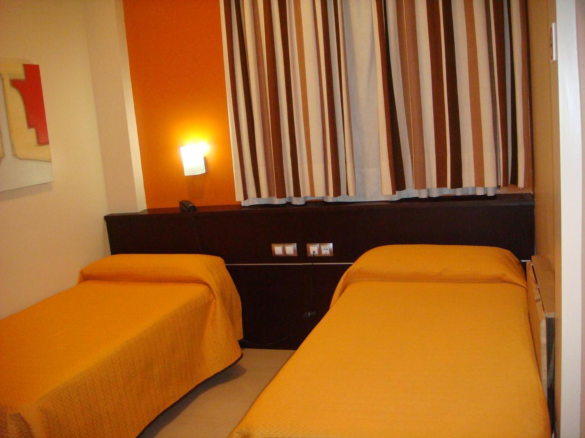 Hotel Leon Tierra De Vinos La Palma Del Condado Bilik gambar