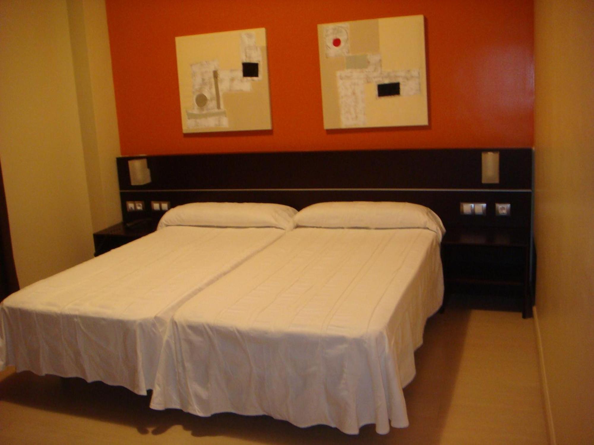 Hotel Leon Tierra De Vinos La Palma Del Condado Bilik gambar