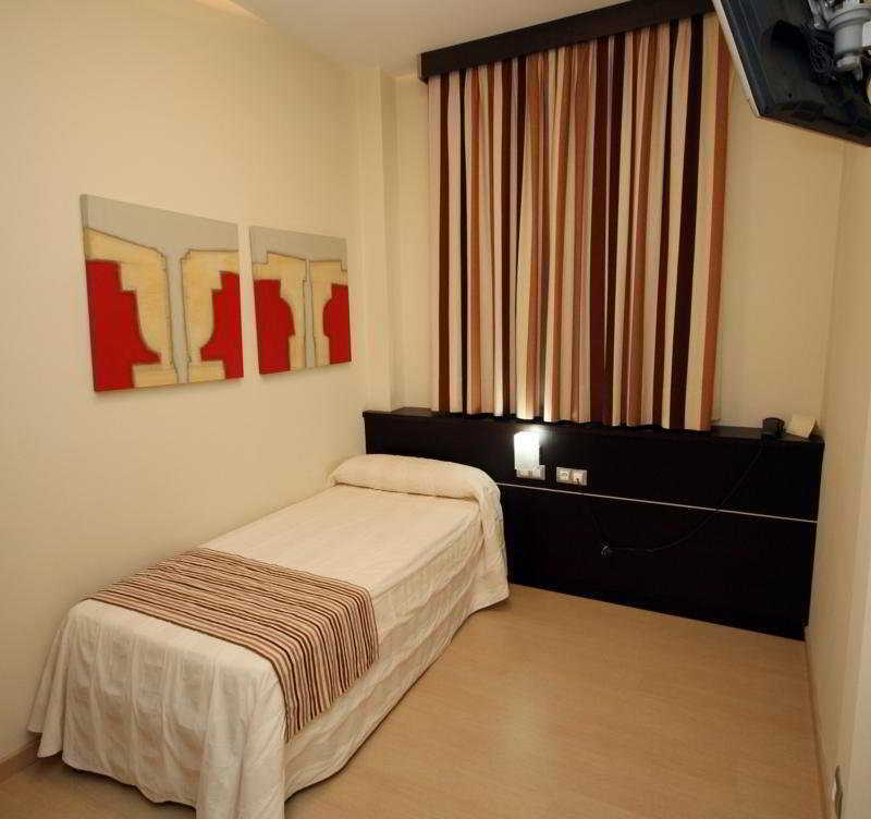 Hotel Leon Tierra De Vinos La Palma Del Condado Luaran gambar